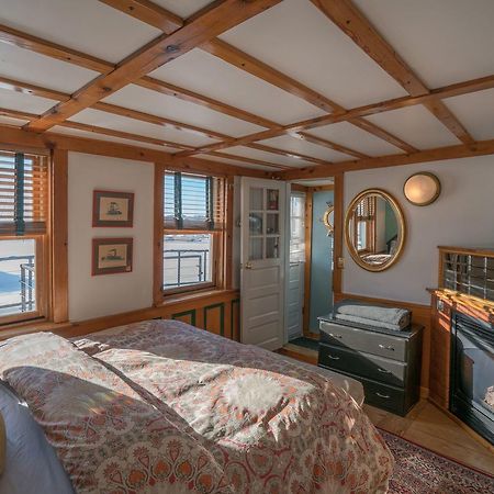 The Covington Houseboat Bed and Breakfast Saint Paul Exterior foto