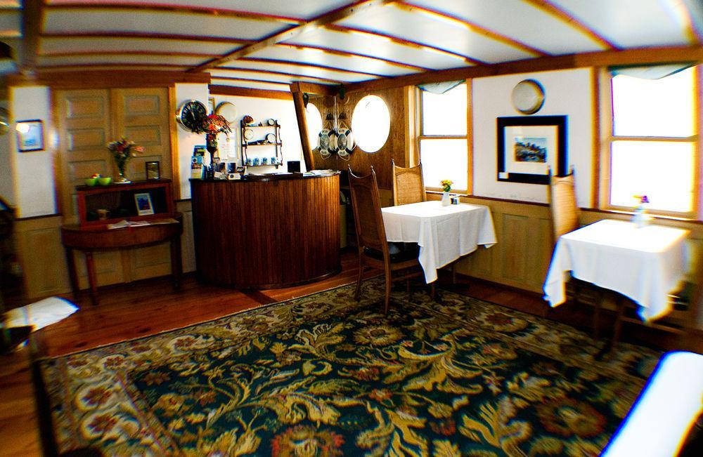 The Covington Houseboat Bed and Breakfast Saint Paul Exterior foto