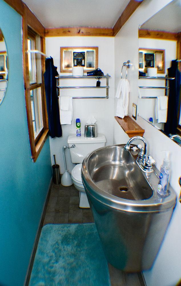 The Covington Houseboat Bed and Breakfast Saint Paul Exterior foto
