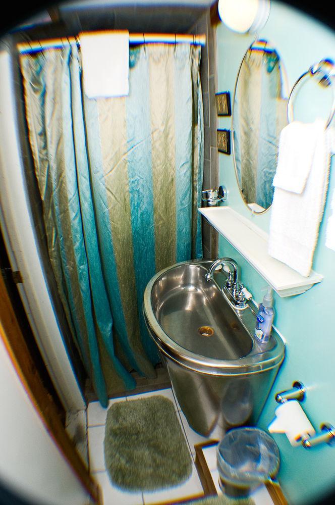 The Covington Houseboat Bed and Breakfast Saint Paul Exterior foto