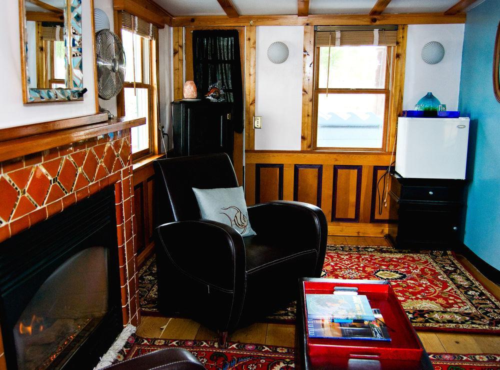 The Covington Houseboat Bed and Breakfast Saint Paul Exterior foto