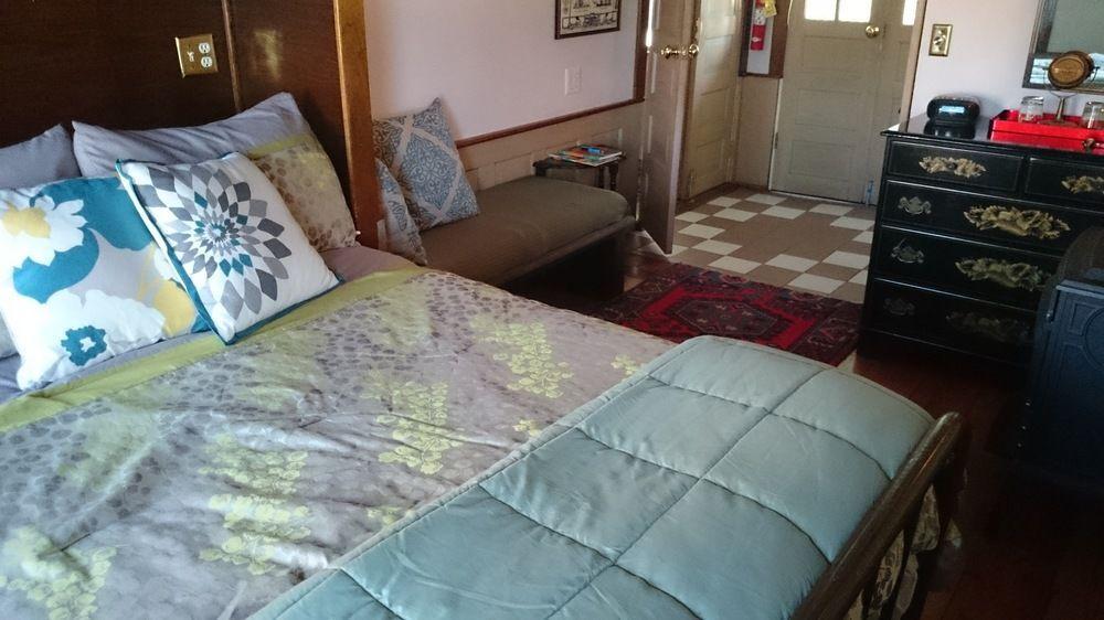 The Covington Houseboat Bed and Breakfast Saint Paul Exterior foto