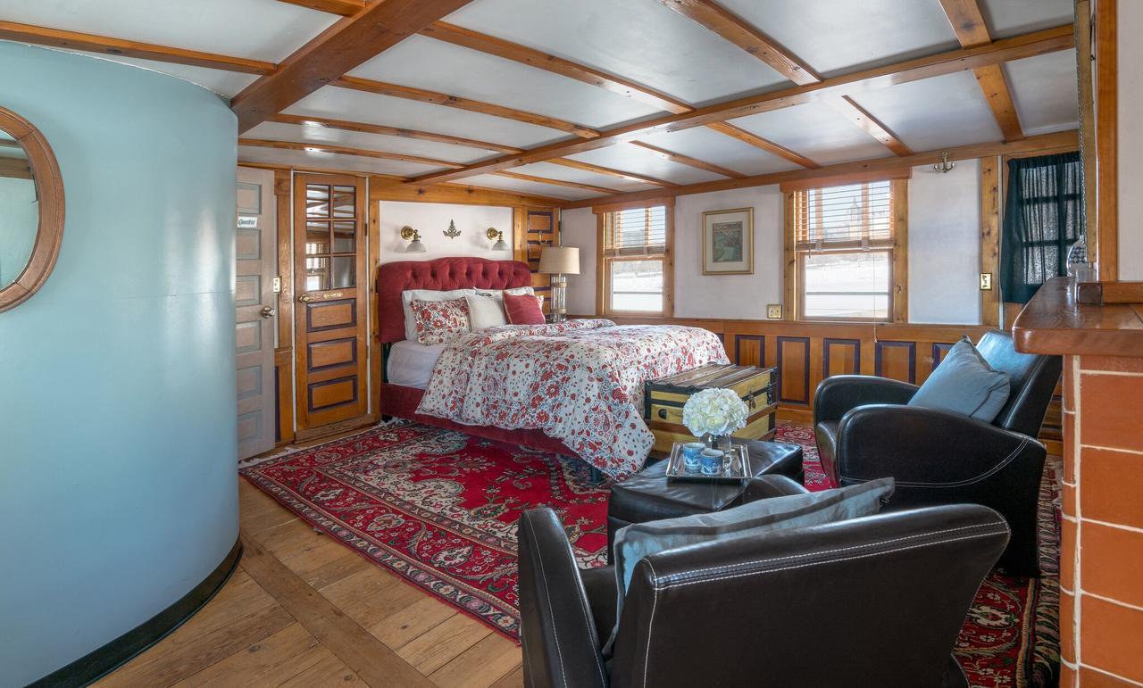 The Covington Houseboat Bed and Breakfast Saint Paul Exterior foto