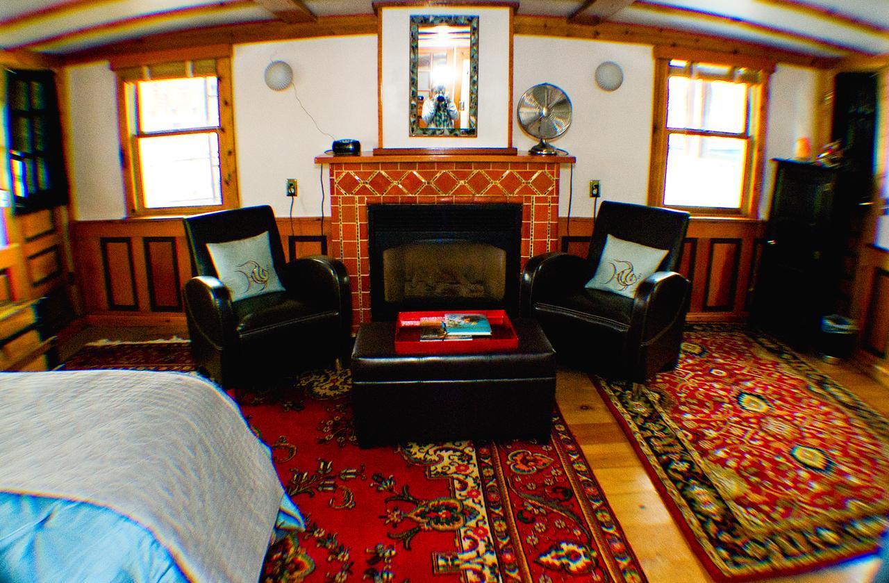 The Covington Houseboat Bed and Breakfast Saint Paul Exterior foto